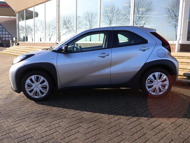 Toyota AYGO X 1.0 VVT-i MT PLAY + ADAPTIVE CRUISE | CAMERA | APPLE CARPLAY | ANDROID AUTO | DAB