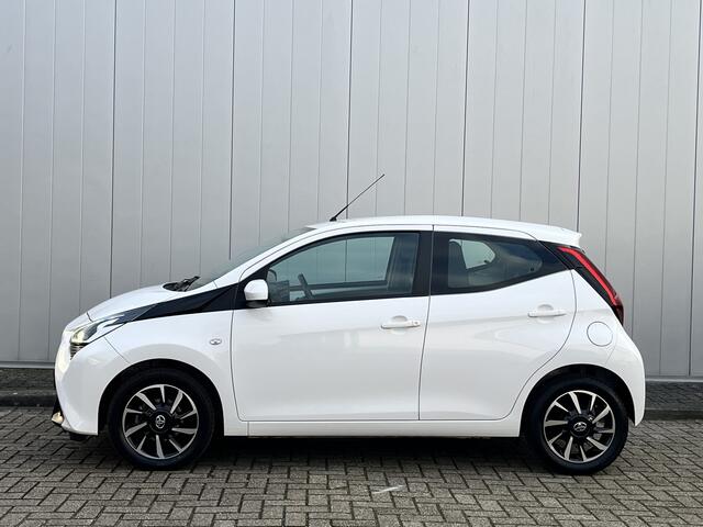 Toyota AYGO 1.0 VVT-i X-Play Limited NL Auto Lichtmetalen Velgen Carplay Airco