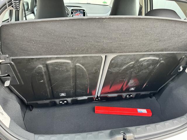 Toyota AYGO 1.0 VVT-i X-Play Limited NL Auto Lichtmetalen Velgen Carplay Airco