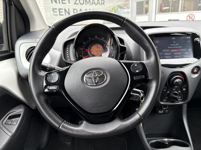 Toyota AYGO 1.0 VVT-i x-play | Airco | Apple Carplay/Android auto |