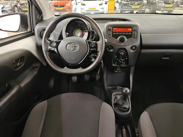 Toyota AYGO 1.0 VVT-i x-fun 1e Eigenaar | Volledig Onderh | BTW | NAP | Airco | Bluetooth | Elek Ramen | LED | Start/Stop | Hill-Hold