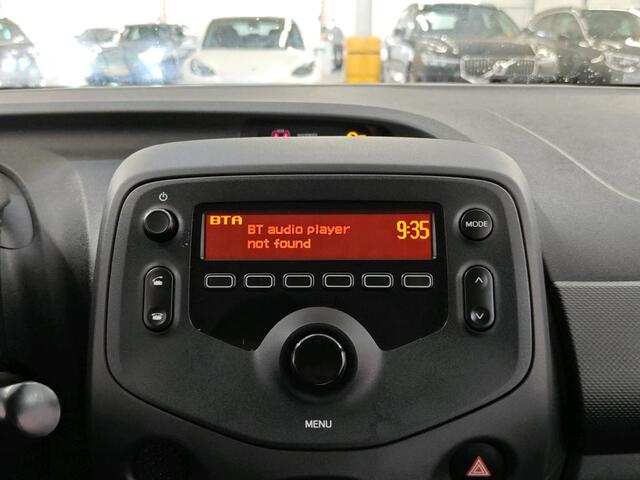 Toyota AYGO 1.0 VVT-i x-fun 1e Eigenaar | Volledig Onderh | BTW | NAP | Airco | Bluetooth | Elek Ramen | LED | Start/Stop | Hill-Hold