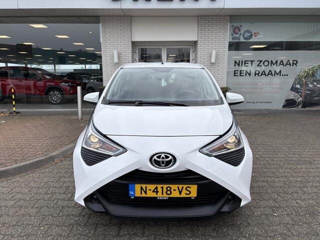 Toyota AYGO 1.0 VVT-i x-fun | Airco | DAB | Bluetooth | El. Raambediening |