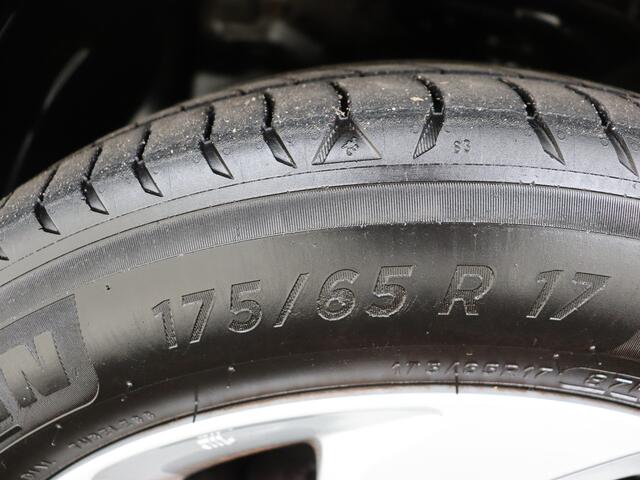 Toyota AYGO X 1.0 VVT-i MT first | Achteruitrijcamera | Dealeronderhouden |