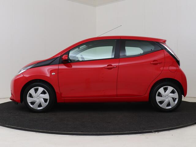Toyota AYGO 1.0 VVT-i x-play | NL dealeronderhouden |