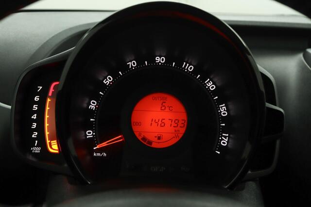 Toyota AYGO 1.0 VVT-i x-play | Airco | Bluetooth | Achteruitrijcamera |