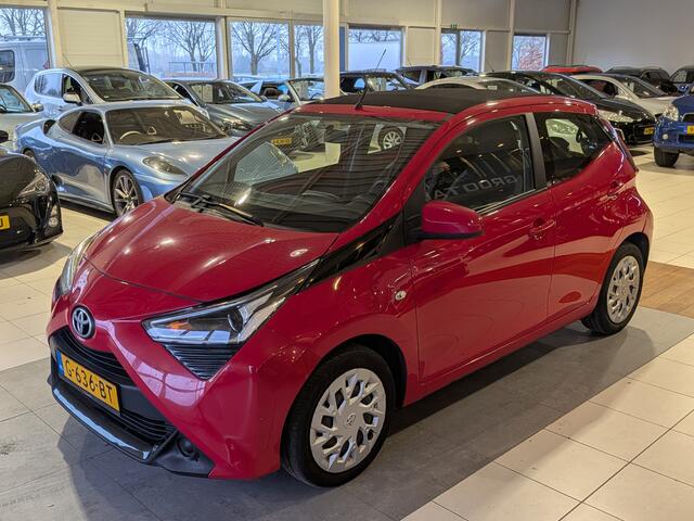 Toyota AYGO 1.0 VVT-i x-play Automaat Airco, Stuurbekrachtiging