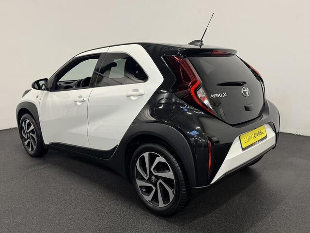 Toyota AYGO X 1.0 VVT-i Automaat Pulse Navigatie Apple Carplay/Android Auto Camera 17" Lichtmetalen Velgen Climate Control Adaptive Cruise Control Two Tone