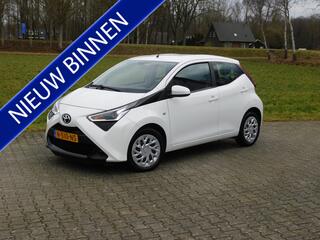 toyota-aygo-1.0-vvt-i-x-play,-camer