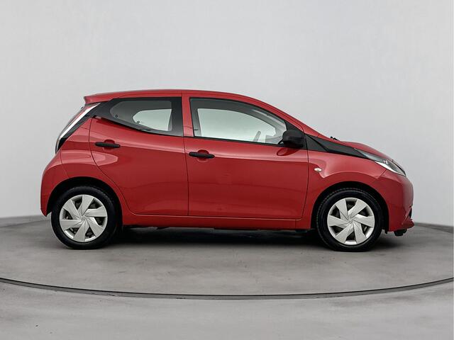 Toyota AYGO 1.0 VVT-i X-Fun | Airco | Bluetooth Radio |