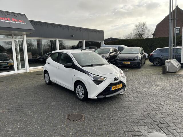 Toyota AYGO 1.0 VVT-i x-fun