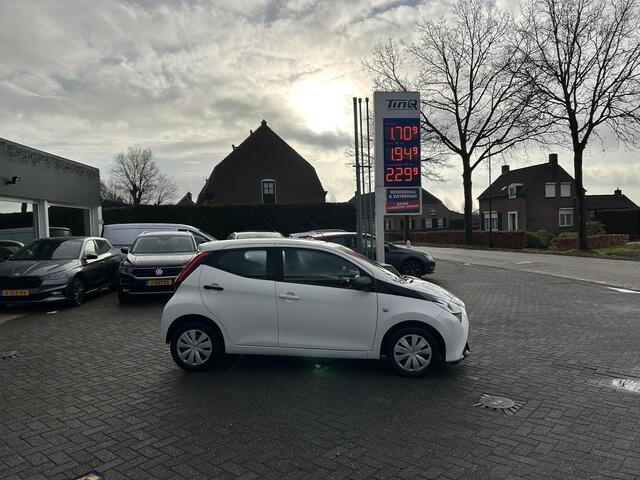 Toyota AYGO 1.0 VVT-i x-fun