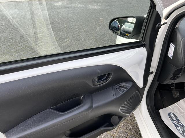 Toyota AYGO 1.0 VVT-i x-fun