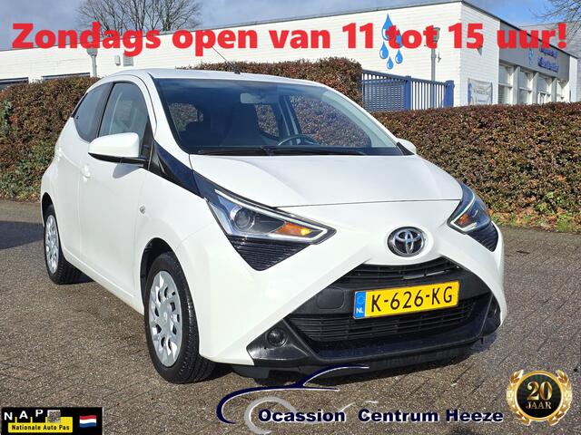 Toyota AYGO 1.0 VVT-i x-play, Camera, Carplay! 31-12-2020! Zondag OPEN!