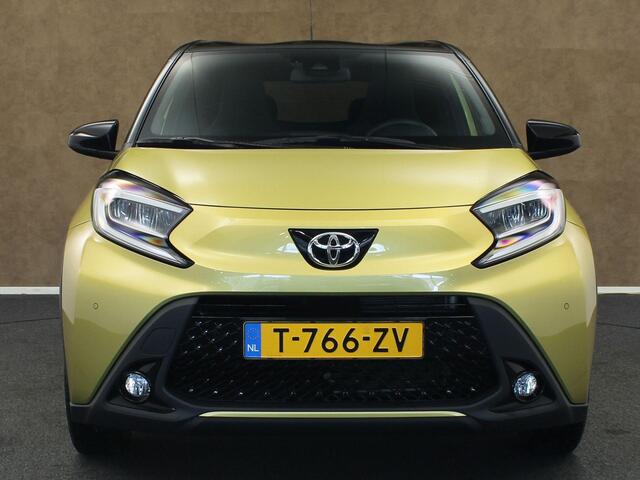 Toyota AYGO X 1.0 VVT-i S-CVT Premium - ORIGINEEL NEDERLANDSE AUTO - PARKEERSENSOREN VOOR EN ACHTER - DRAADLOZE TELEFOON LADER - KEYLESS ENTRY & START - DRAADLOZE APPLE CARPLAY/ANDROID AUTO - STOELVERWARMING