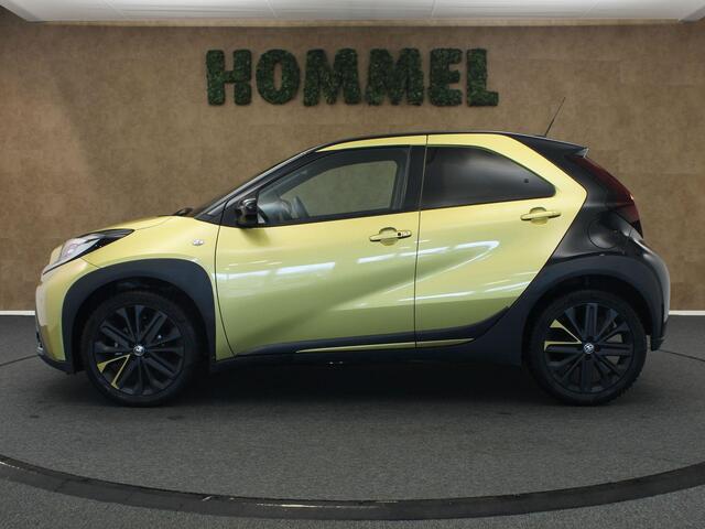 Toyota AYGO X 1.0 VVT-i S-CVT Premium - ORIGINEEL NEDERLANDSE AUTO - PARKEERSENSOREN VOOR EN ACHTER - DRAADLOZE TELEFOON LADER - KEYLESS ENTRY & START - DRAADLOZE APPLE CARPLAY/ANDROID AUTO - STOELVERWARMING