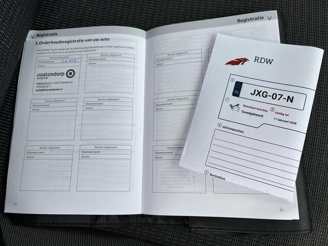 Toyota AYGO 1.0 VVT-i x-play | X-shift automaat | Carplay | Airco | Licht metalen velgen |