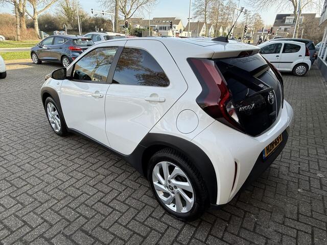 Toyota AYGO X 1.0 VVT-i MT Envy / Airco/ Apple carplay/ Cruise/ Camera/ LED/ Stoelverw/ LMV