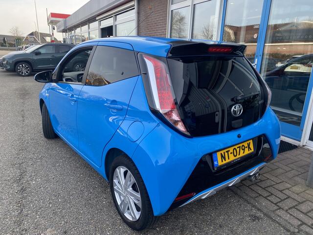 Toyota AYGO 1.0 VVT-i x-sport