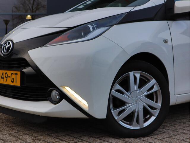 Toyota AYGO 1.0 VVT-i x-cite | Camera | Airco | Apple/Android auto | LED |