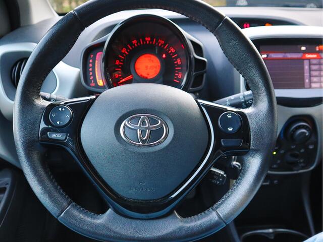 Toyota AYGO 1.0 VVT-i x-cite | Camera | Airco | Apple/Android auto | LED |