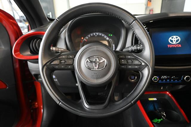 Toyota AYGO X 1.0 VVT-i MT Play Clima Carplay Panoramadak Camera LED Rijklaarprijs Inruil Mogelijk!