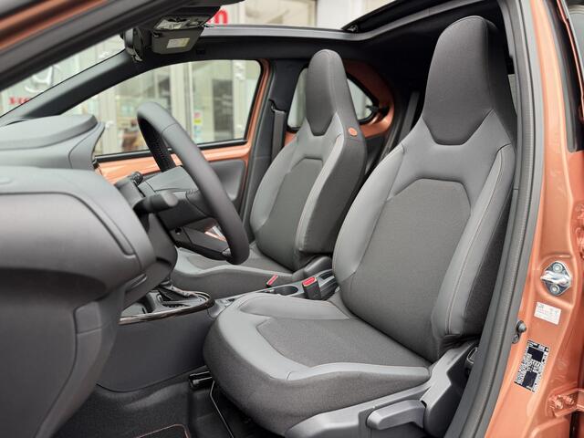 Toyota AYGO X Hybrid 115 Envy Lounge Pack, Cabriodak, JBL