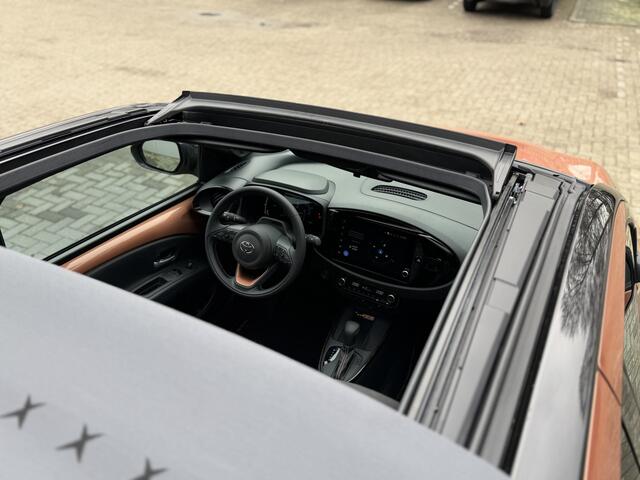 Toyota AYGO X Hybrid 115 Envy Lounge Pack, Cabriodak, JBL
