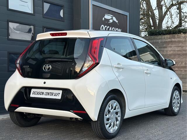 Toyota AYGO CABRIO / CRUISE CONTR / AIRCO / NAVI / CAMERA ...