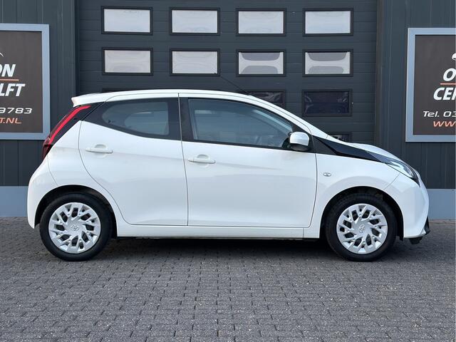 Toyota AYGO CABRIO / CRUISE CONTR / AIRCO / NAVI / CAMERA ...