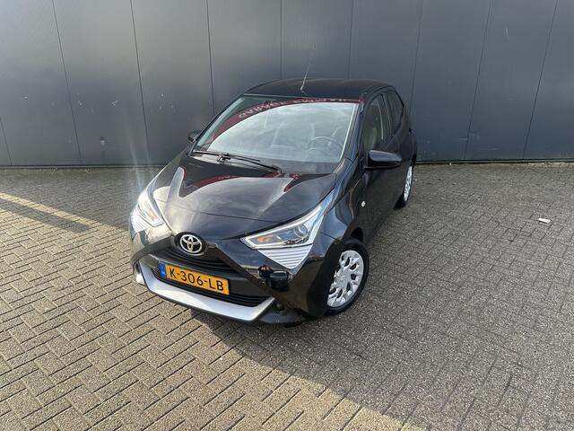 Toyota AYGO 1.0 VVT-i x-play | Camera | Apple Carplay / Android Auto