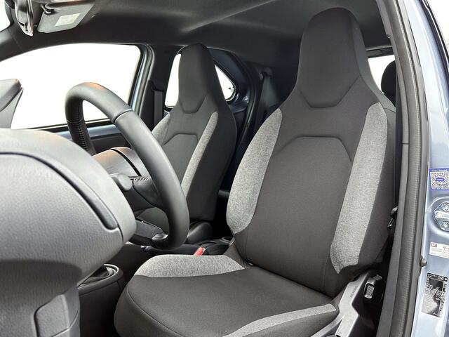 Toyota AYGO X 1.0 VVT-i MT Play | Draadloze Apple Carplay/Android Auto | Adaptieve Cruisecontrol | Parkeercamera Achter |