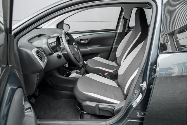 Toyota AYGO 1.0 VVT-i x-play Airco Elek Ramen Lichtmetaal