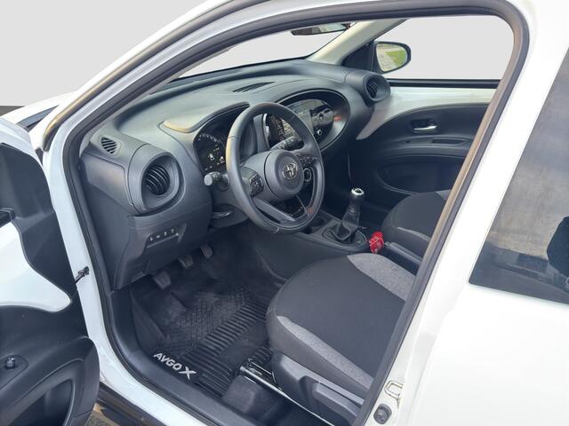 Toyota AYGO X 1.0 VVT-i MT Play