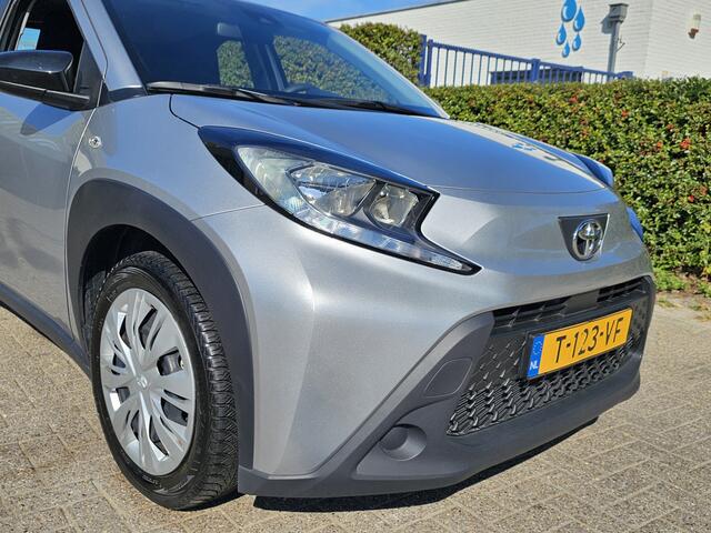 Toyota AYGO X 1.0 VVT-i MT Play, Camera! Carplay! Apk 9-2027! Zondag OPEN!