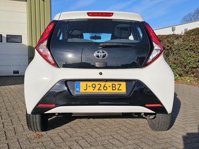 Toyota AYGO 1.0 VVT-i x-play, Camera! Carplay! Nwe APK! Zondag OPEN!