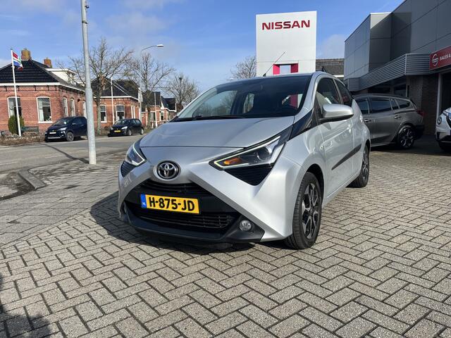 Toyota AYGO 1.0 VVT-i x-play AUTOMAAT