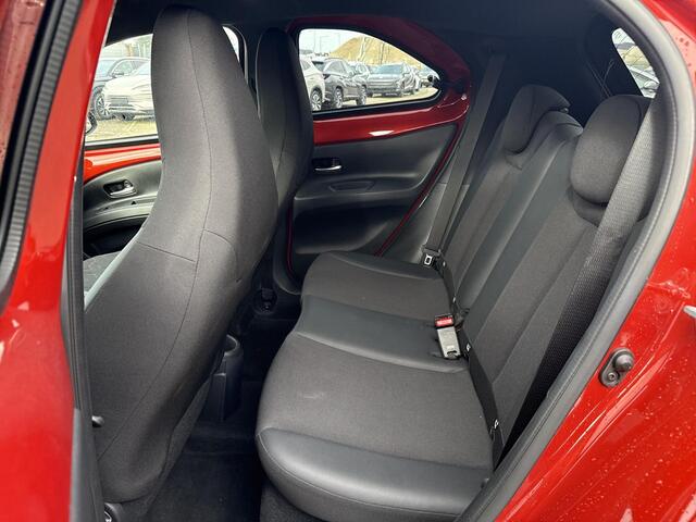 Toyota AYGO X 1.0 VVT-i S-CVT Envy **TREKHAAK/ JBL AUDIO/ NAVIGATE/ AUTOMAAT**