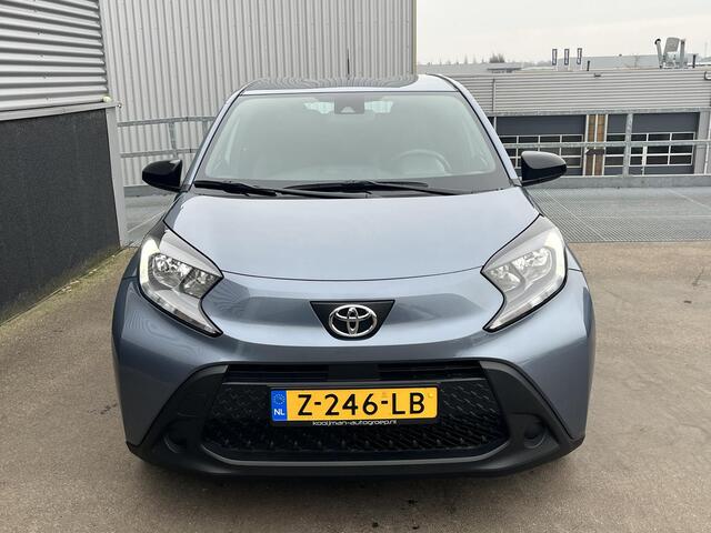Toyota AYGO X 1.0 VVT-i MT Play Navigatie Apple CarPlay/Android Auto, achteruitrij camera, adaptieve cruise control, NL-auto!