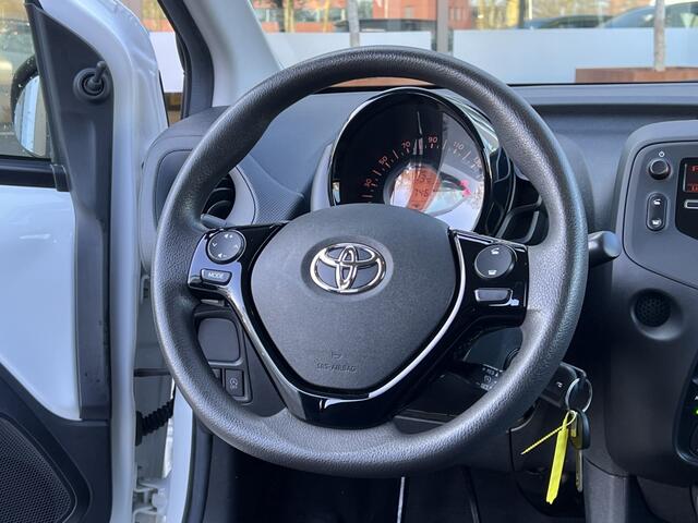 Toyota AYGO 1.0 VVT-i x-fun