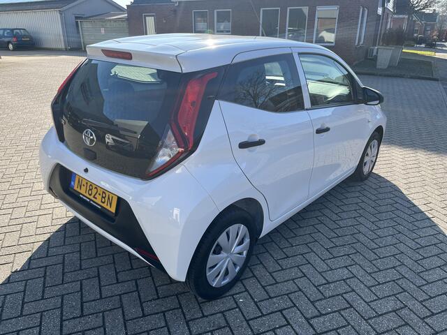 Toyota AYGO 1.0 VVT-i x-fun
