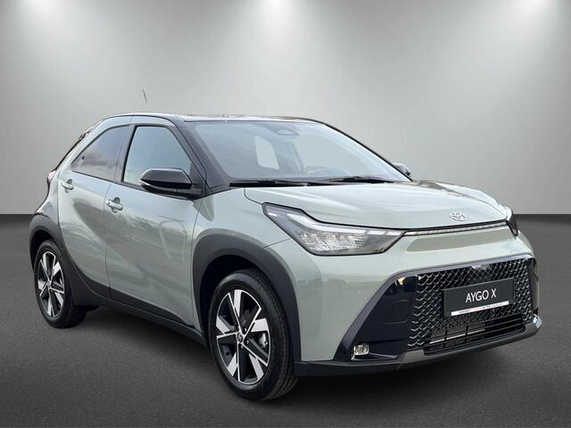 Toyota AYGO X Hybrid 115 Black Edition | Stoelverwarming | Park. Sensoren | AC