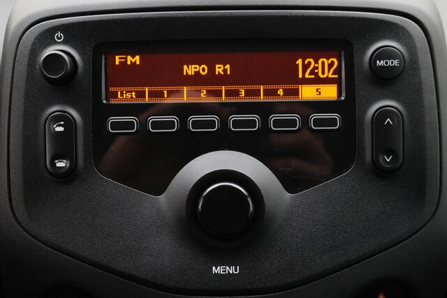 Toyota AYGO 1.0 VVT-i x-fun 5-Deurs, Airco, Bluetooth, Elektrische Ramen, Xenon, Radio, USB