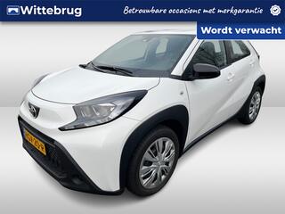 toyota-aygo-x-1.0-vvt-i-mt-play---a