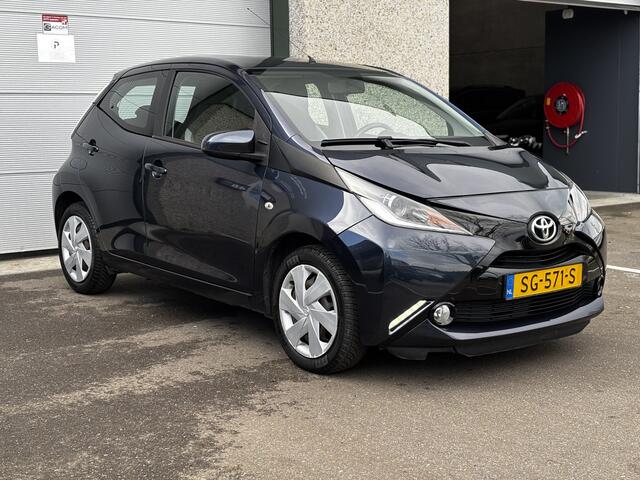 Toyota AYGO 1.0 VVT-i x-play Camera Navi Carplay Airco
