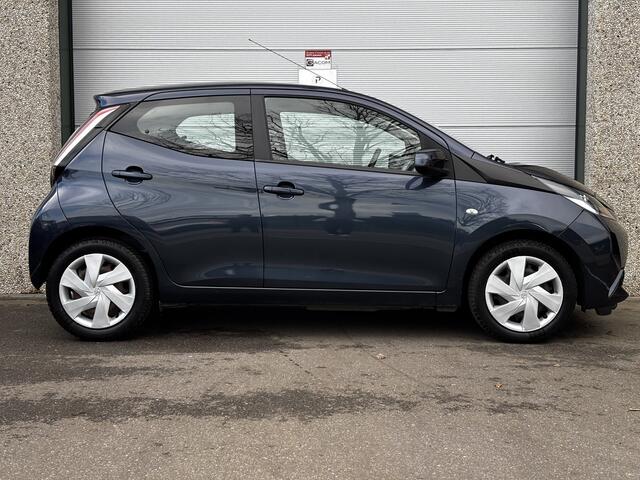 Toyota AYGO 1.0 VVT-i x-play Camera Navi Carplay Airco