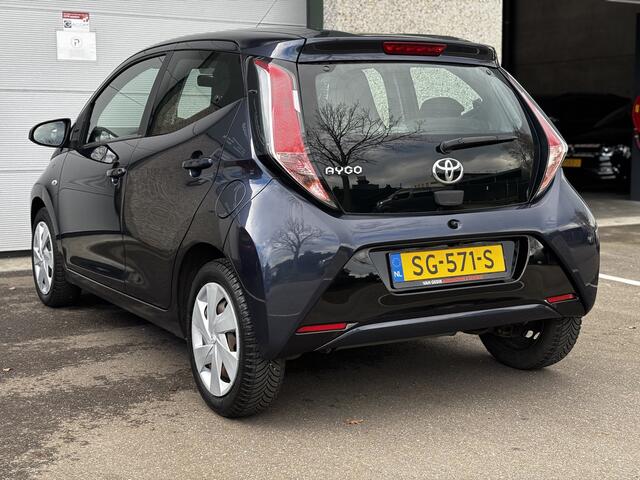 Toyota AYGO 1.0 VVT-i x-play Camera Navi Carplay Airco