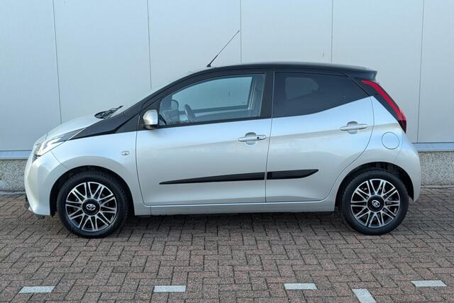 Toyota AYGO 1.0 VVT-i x-clusiv Achteruitrijcamera, Apple Carplay & Android Auto