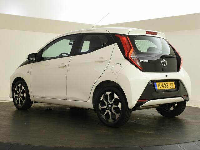 Toyota AYGO 1.0 VVT-i x-joy | All Season | Carplay | Camera