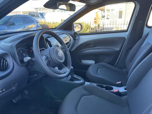Toyota AYGO X Hybrid 115 play | Pure White | Demo